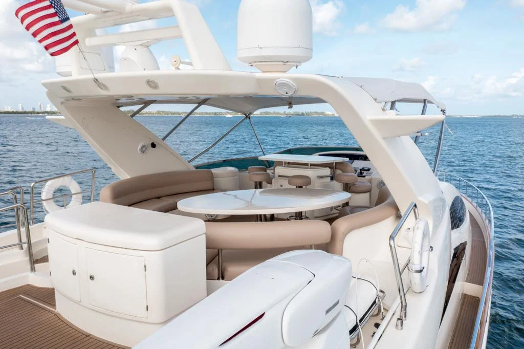 85ft Azimut Del Mar sophisticated design